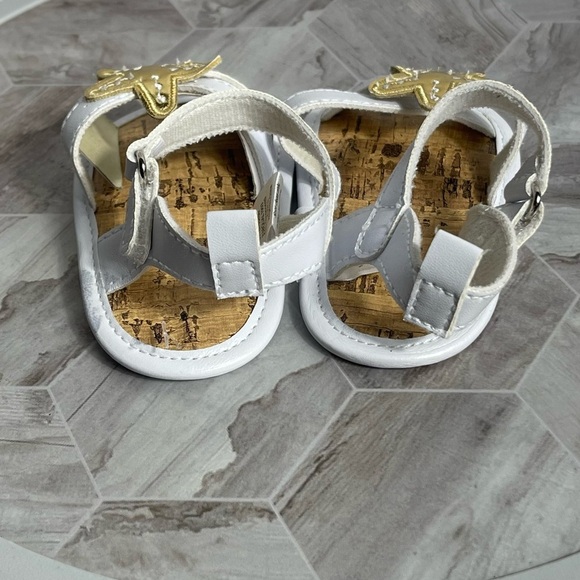 HB Baby Sandals White Gold Starfish 0-6M Infant Shoes Summer Beach Sandals - Picture 2 of 5